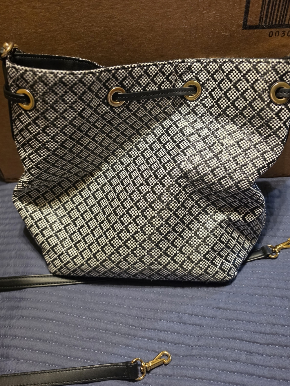 Lauren Ralph Lauren Black and White Drawstring Crossbody with Gold Hardware - Picture 7 of 8